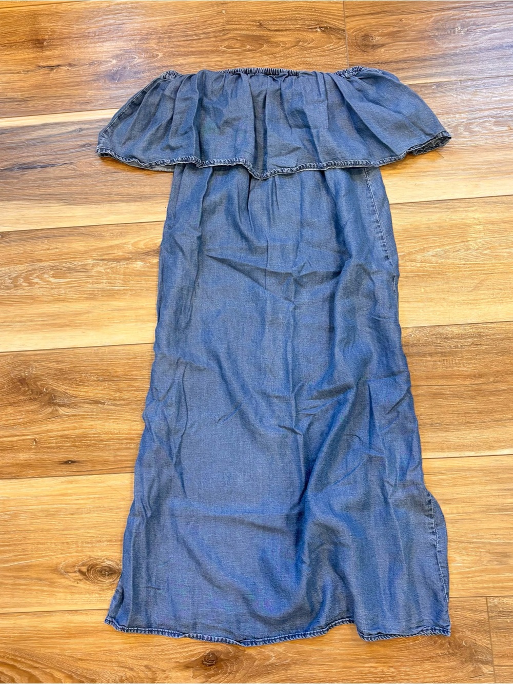 Off The Shoulder Sleeveless Denim Midi Dress